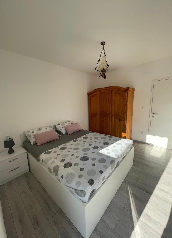 City Apartment Domagoj Omiš Eksteriør billede